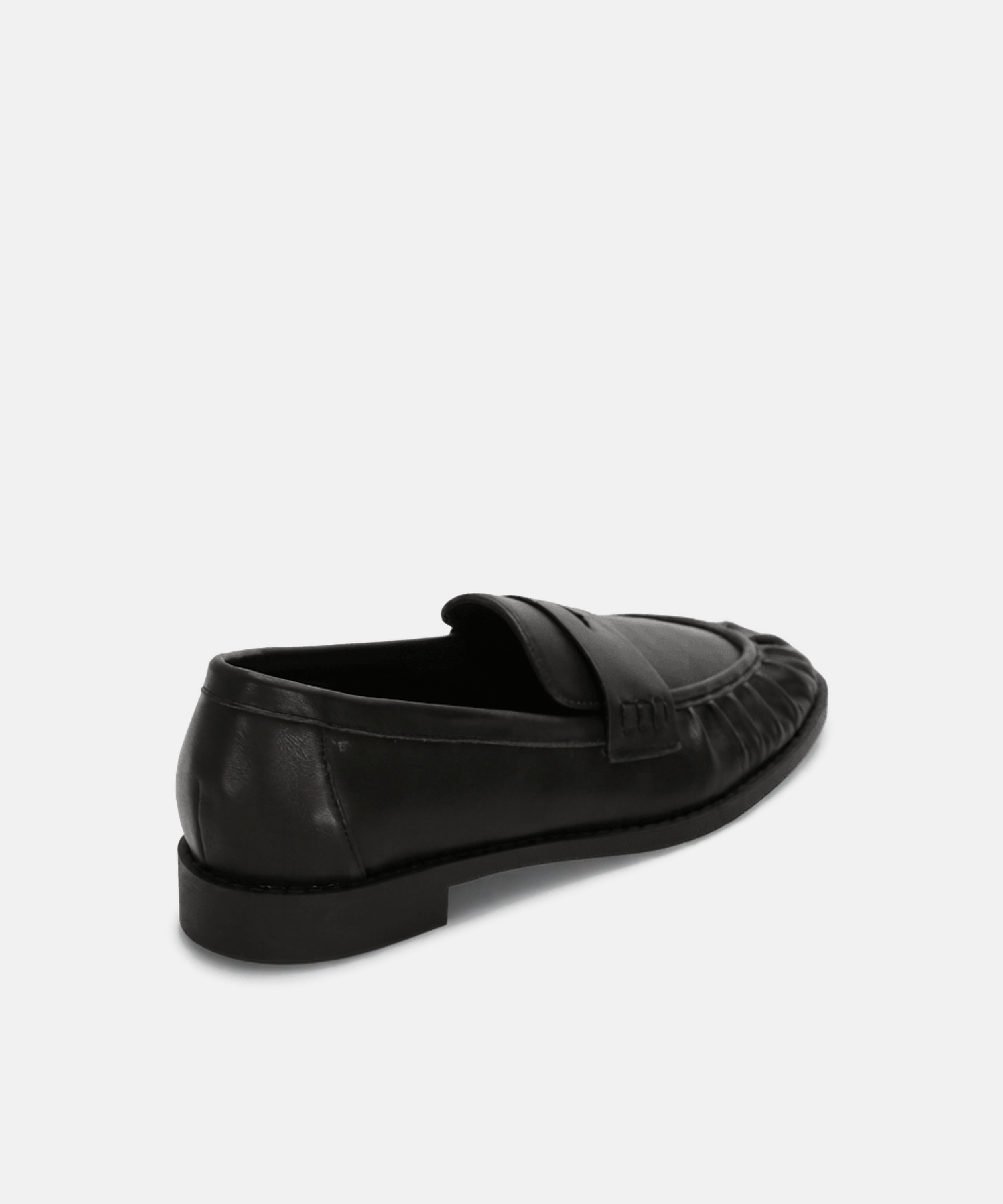 Mocas&iacute;n plano fruncido image number null